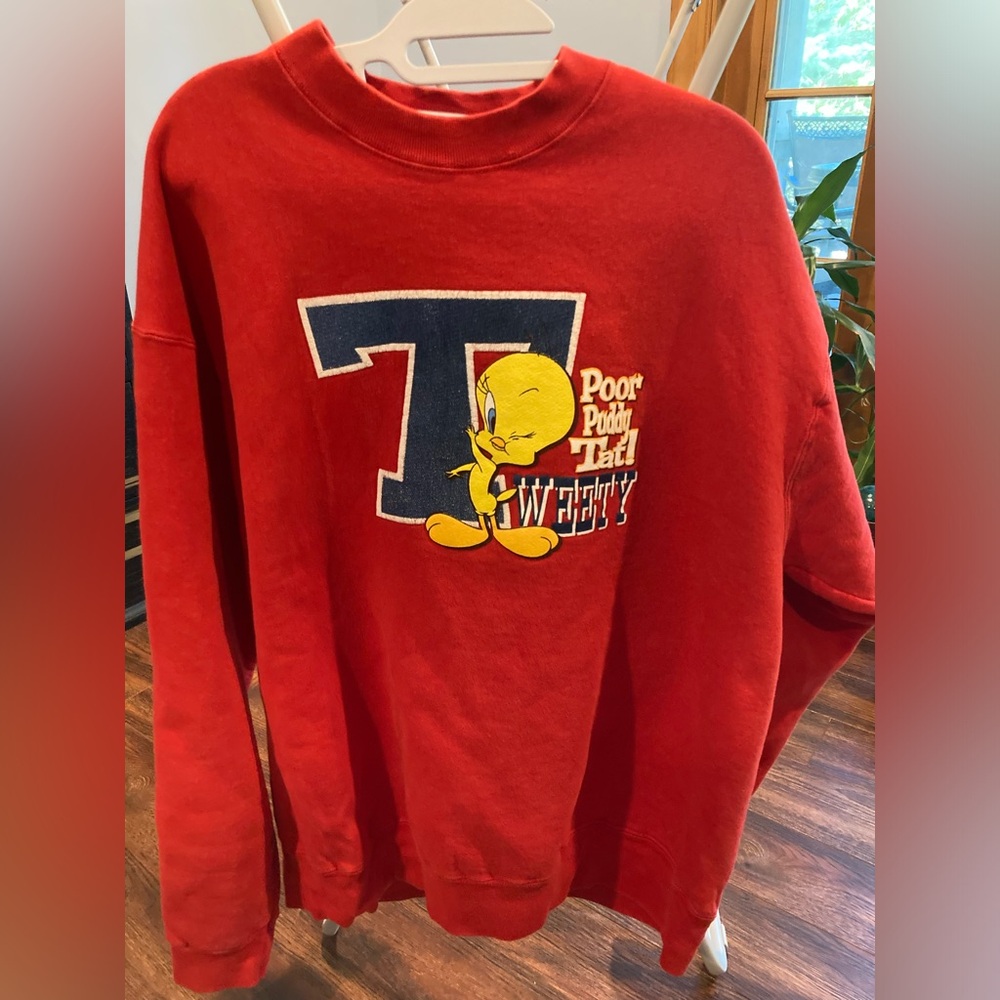 Vintage Warner Bros Studio Store (1995) Tweety sweatshirt. Unisex Size XL